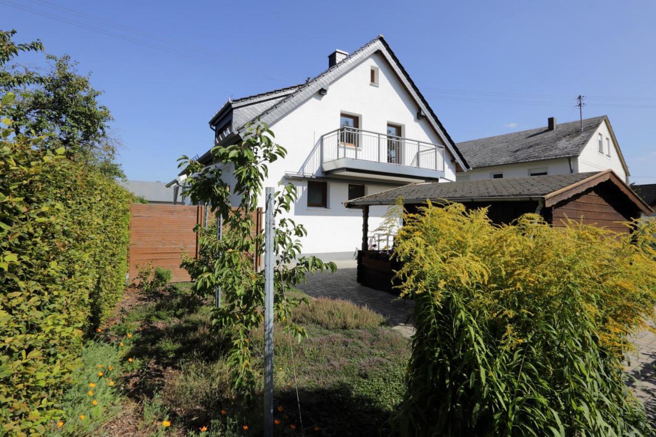 Ferienhaus Daeschinger Der Goldene Mond Mastershausen Dış mekan fotoğraf
